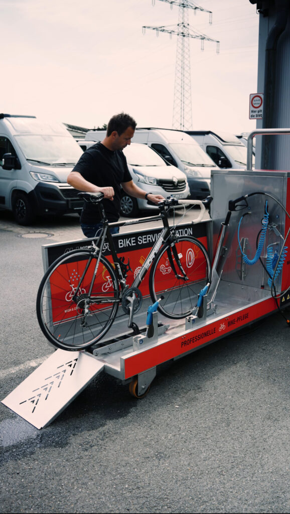 Autohaus Ahlers in Münster-Hiltrup – Fahrradwaschanlage – Fahrzeuge & Meisterwerkstatt – 5